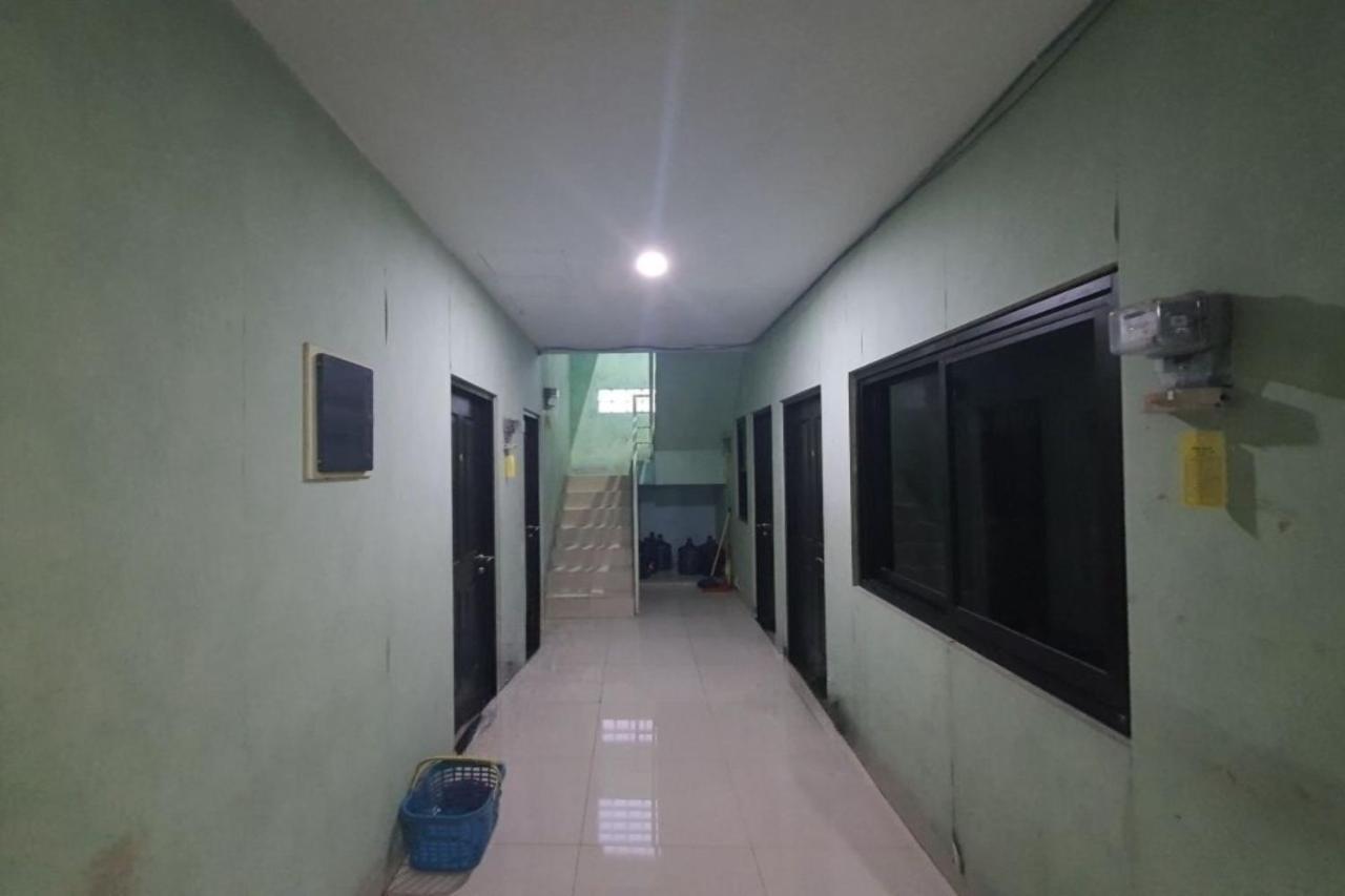 Oyo 93109 Garden Homestay 1 Tpr Sorabaya Extérieur photo