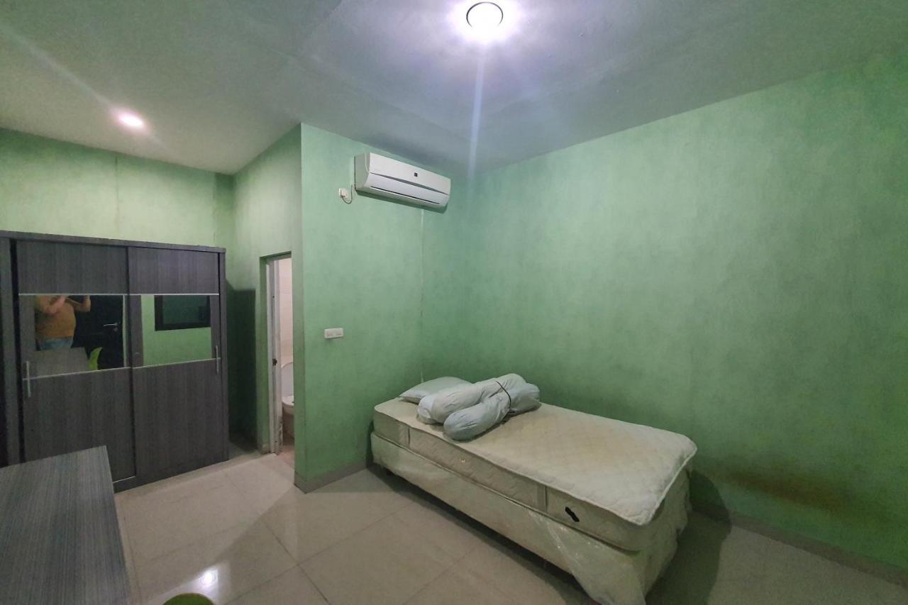 Oyo 93109 Garden Homestay 1 Tpr Sorabaya Extérieur photo